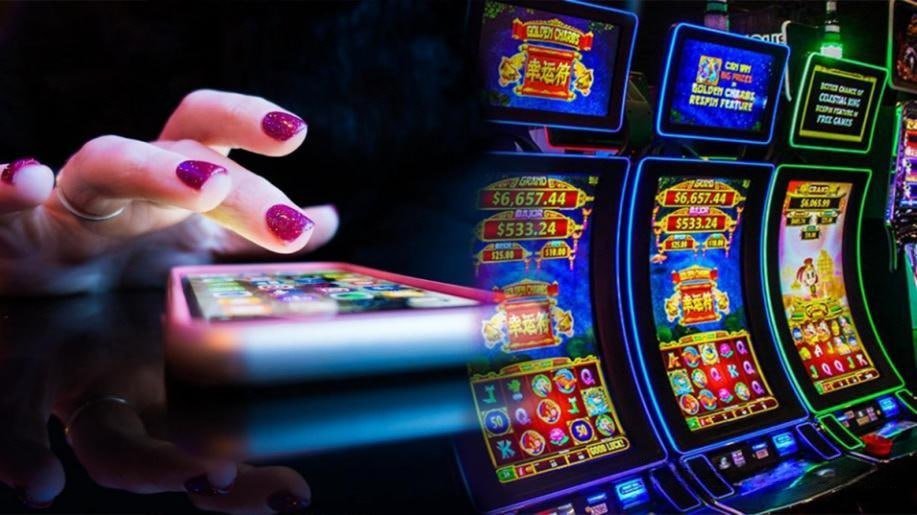 Diagram sinkronisasi riwayat permainan mobapay di antara perangkat Android, iOS, dan web dengan ikon awan